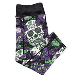 CVG  Chaos Skulls Capri Leggings SIZE L